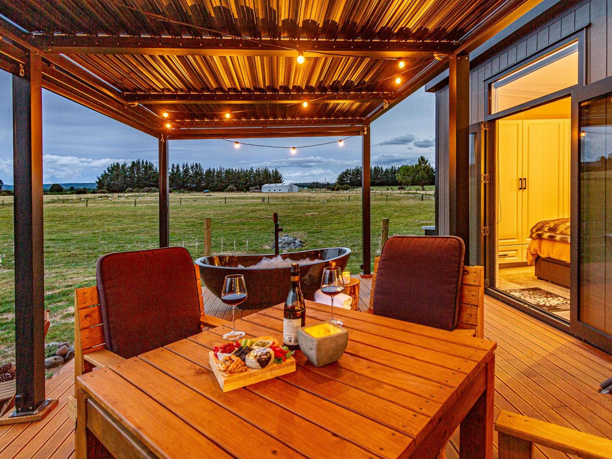 Mangateitei Views - Rangataua Tiny Home Охакуне Экстерьер фото
