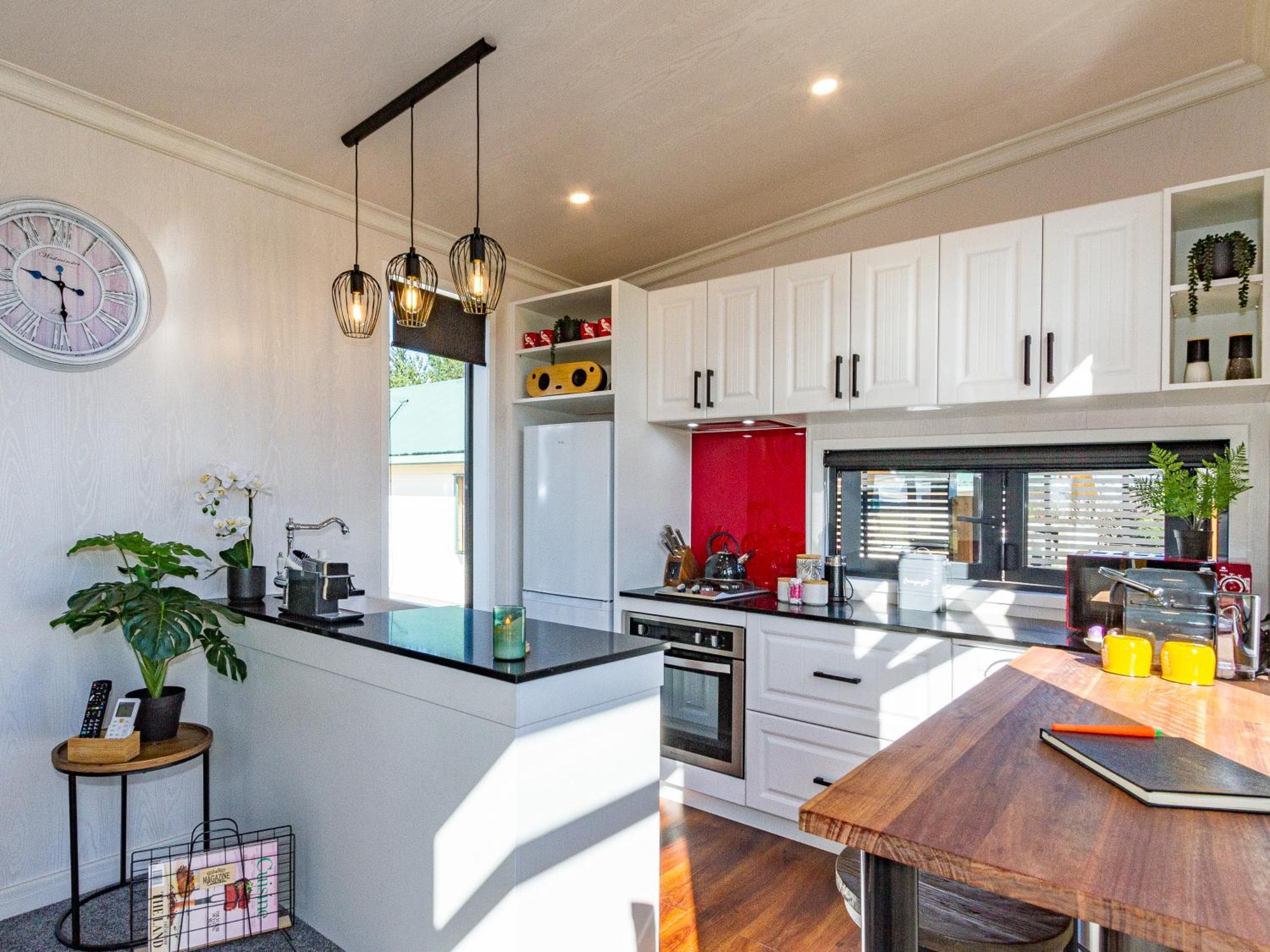 Mangateitei Views - Rangataua Tiny Home Охакуне Экстерьер фото