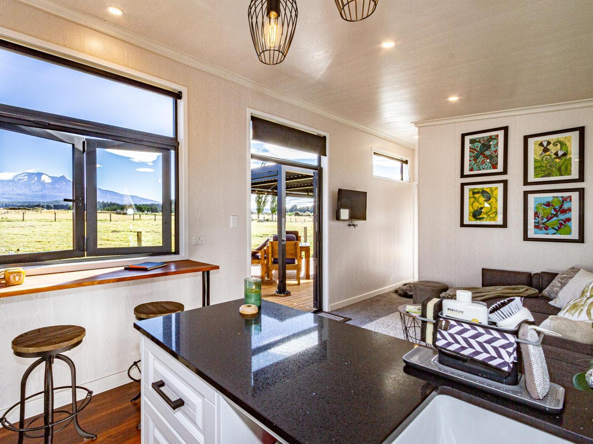 Mangateitei Views - Rangataua Tiny Home Охакуне Экстерьер фото