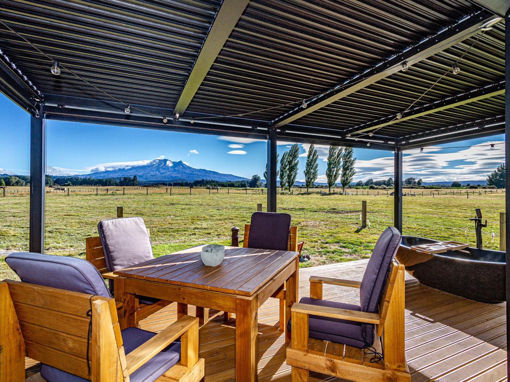 Mangateitei Views - Rangataua Tiny Home Охакуне Экстерьер фото
